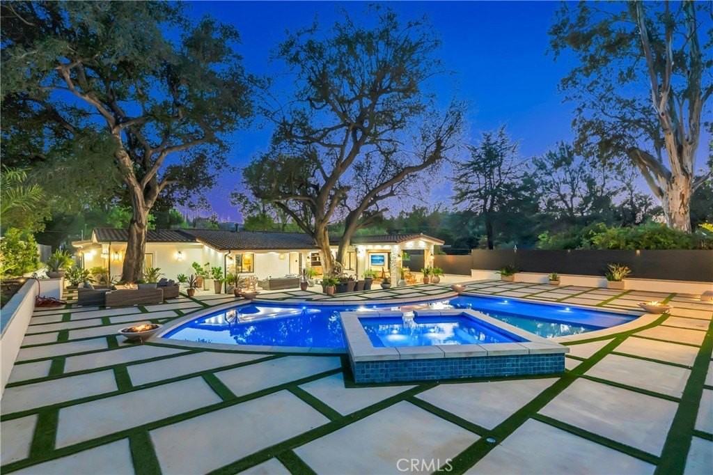 19225 Rosita St - Photo 5 of 50