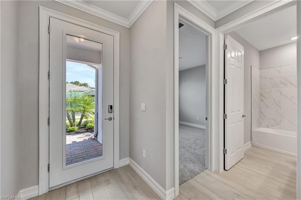 437 Tamarindo Ln - Photo 3 of 36