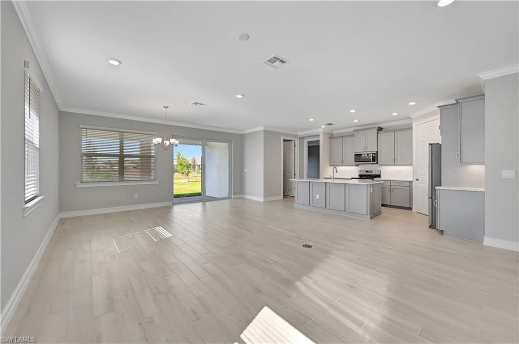 437 Tamarindo Ln - Photo 5 of 36