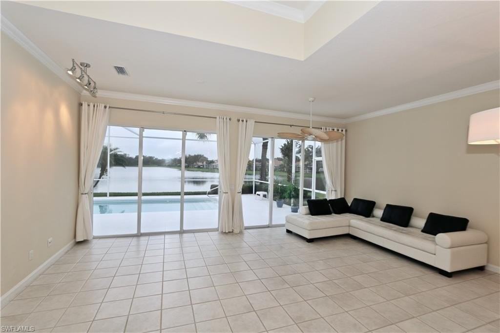 5495 Freeport Ln - Photo 5 of 43