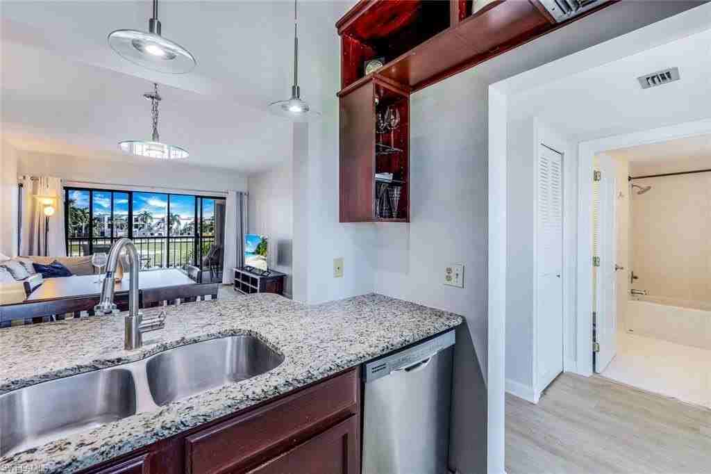 803 River Point Dr Apt 201b - Photo 5 of 21