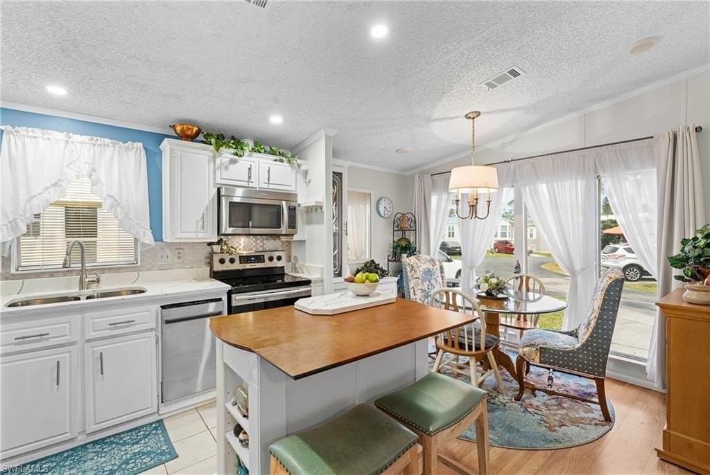 4751 Lafayette Ln W - Photo 3 of 27