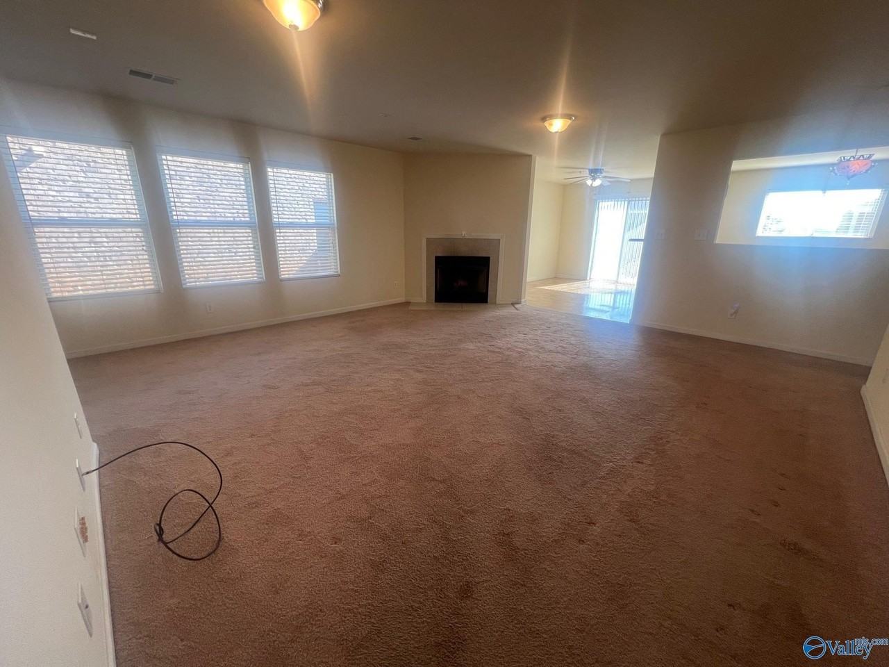 202 Harold Murphy Dr - Photo 4 of 14