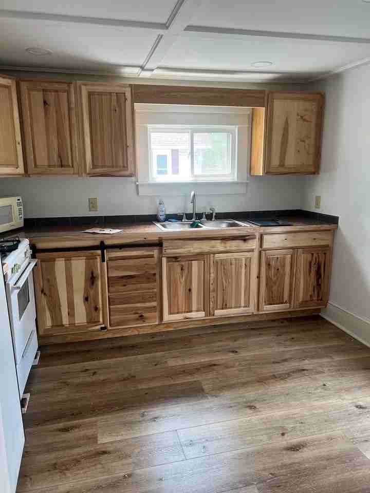 36 East Ave Apt B - Photo 4 of 6