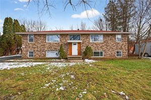 featured image of 211 Buffington Rd