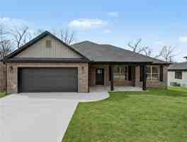 featured image of 52 Claxton Dr