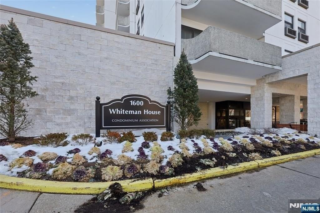 1600 Center Ave Apt 12f