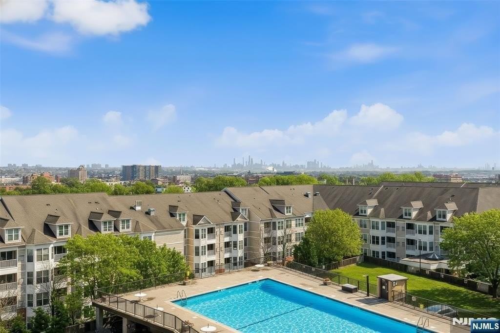 326 Prospect Ave Apt 6e - Photo 4 of 21