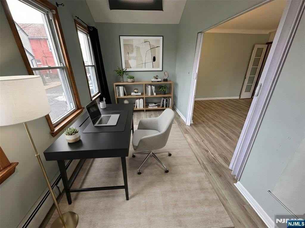 8 Laird Pl - Photo 4 of 20