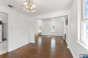 featured image of 409 Tappan Rd