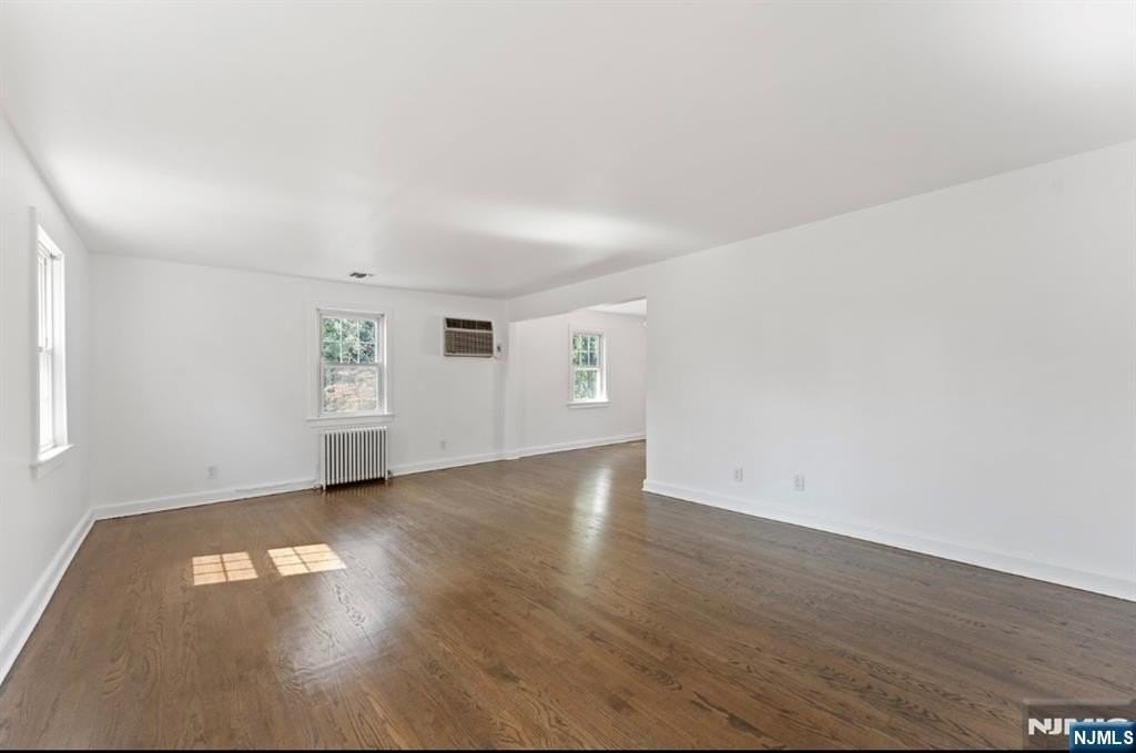 409 Tappan Rd - Photo 2 of 14