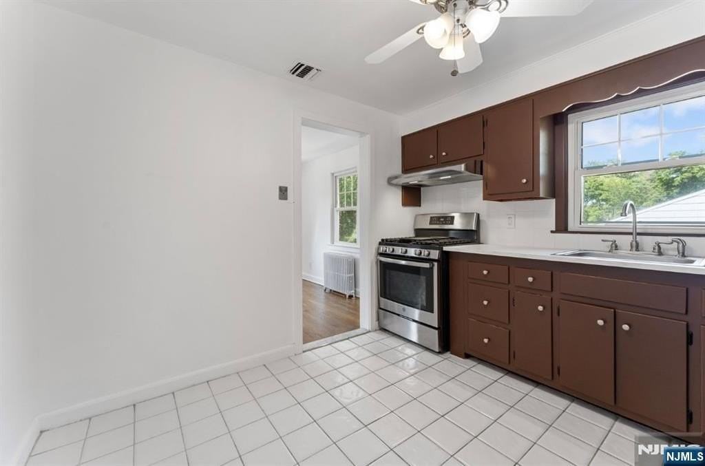 409 Tappan Rd - Photo 4 of 14