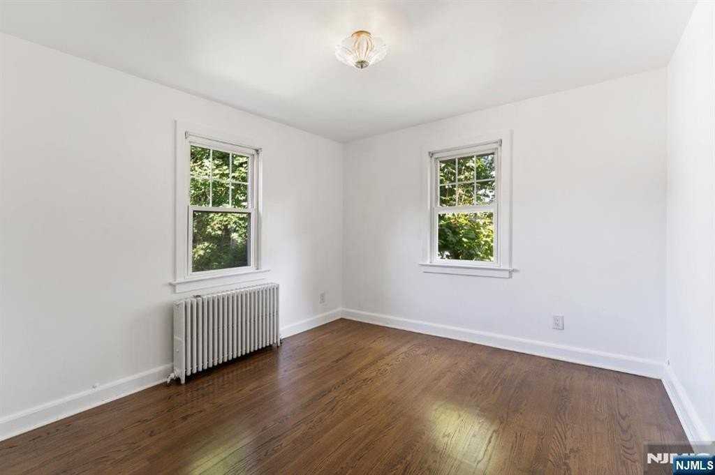 409 Tappan Rd - Photo 6 of 14