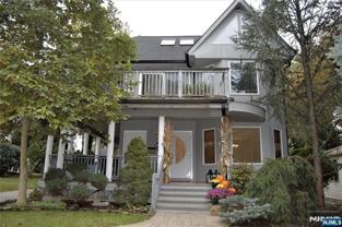 25 Bogert Pl - Photo 1 of 1