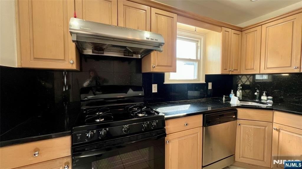 228 Philip Ave - Photo 6 of 21