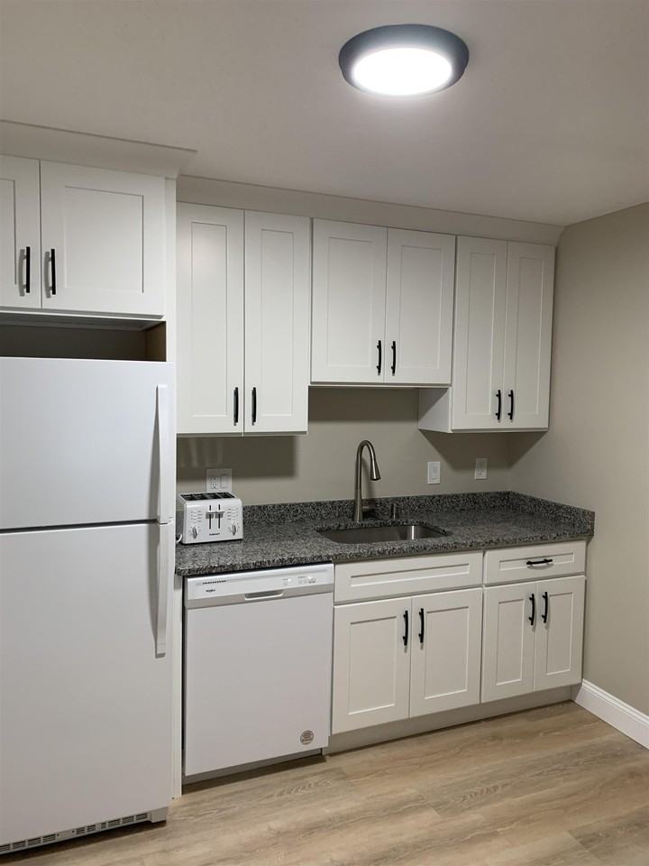 2 Strawberry Bank Rd Apt 9 #24 - Photo 5 of 9