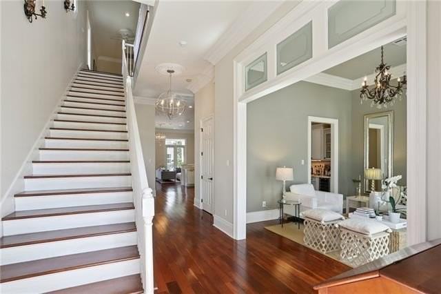 6075 Laurel St - Photo 4 of 32