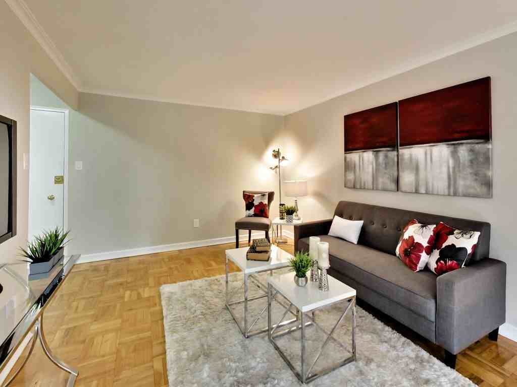 460 Eglinton Avenue East - Photo 7 of 50