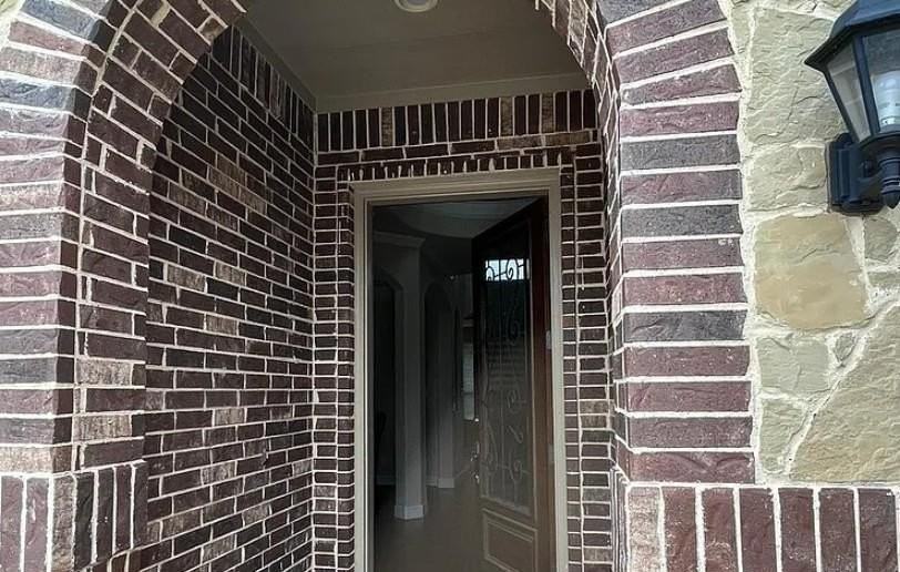 7025 Benjamin Way - Photo 3 of 26