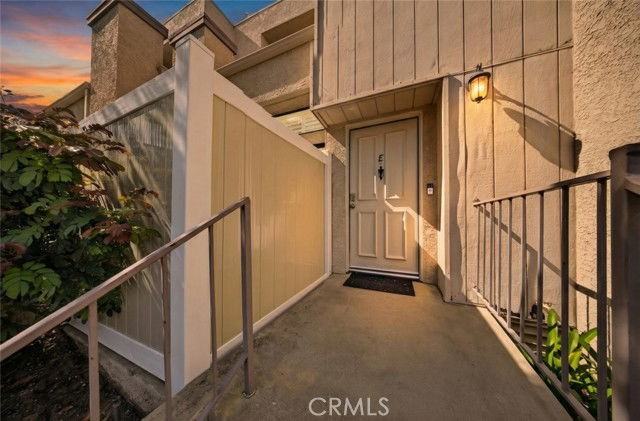 15235 Magnolia Blvd #E - Photo 6 of 8