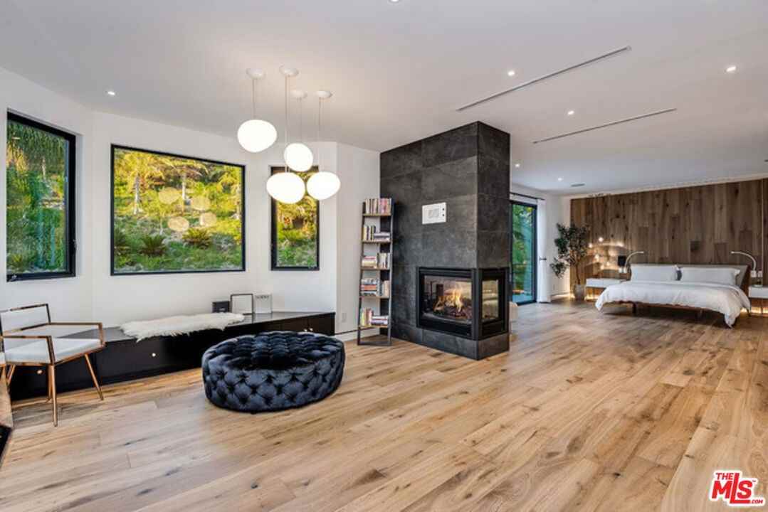 25879 Chalmers Pl - Photo 6 of 8