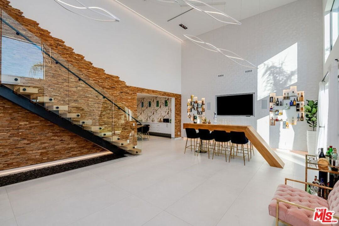 25879 Chalmers Pl - Photo 7 of 8