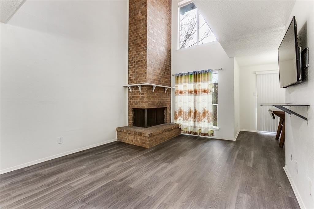 1804 Highbrook Ct - Photo 2 of 12