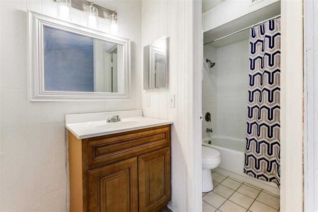 1804 Highbrook Ct - Photo 7 of 12