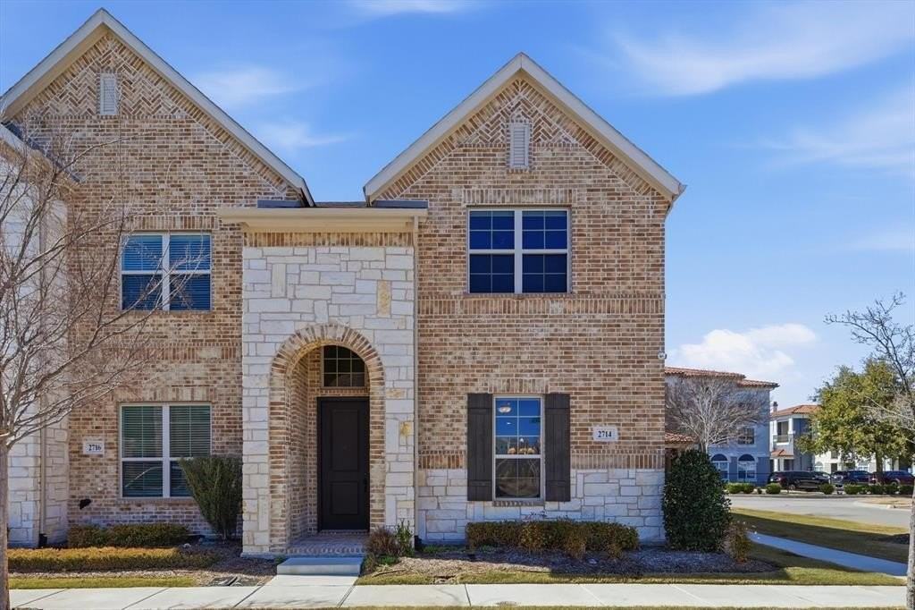 2714 Shelby Dr - Photo 2 of 30