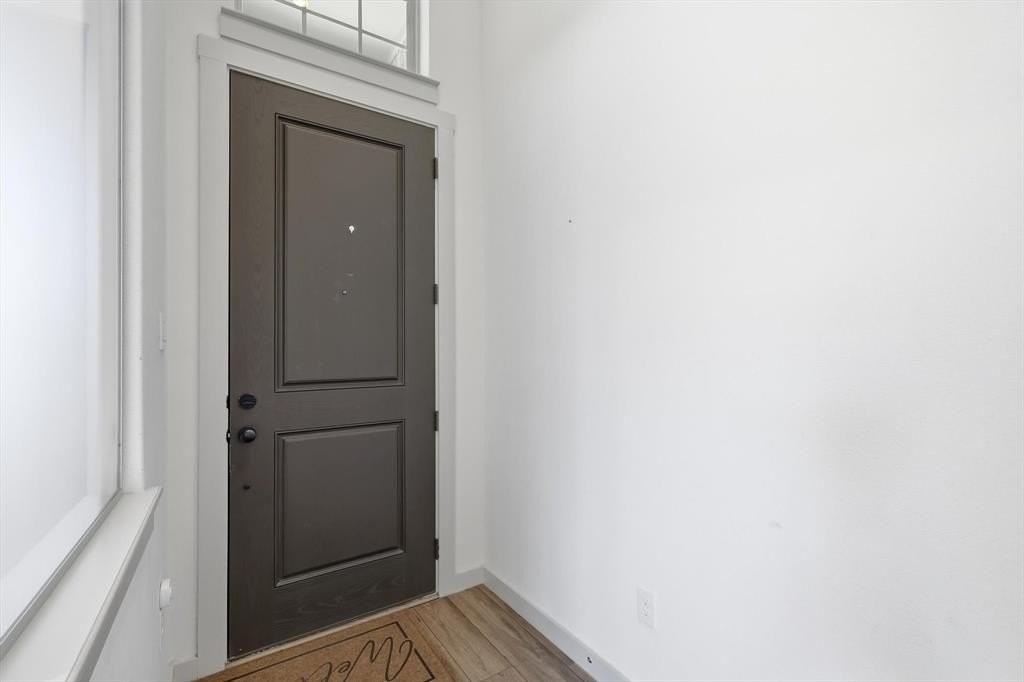 2714 Shelby Dr - Photo 4 of 30