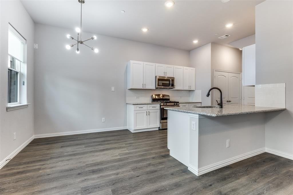 2415 Acorn Ct - Photo 3 of 12