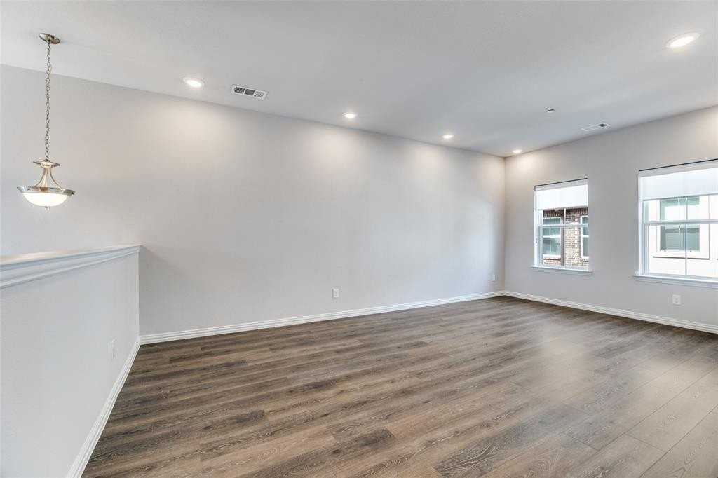 2415 Acorn Ct - Photo 6 of 12