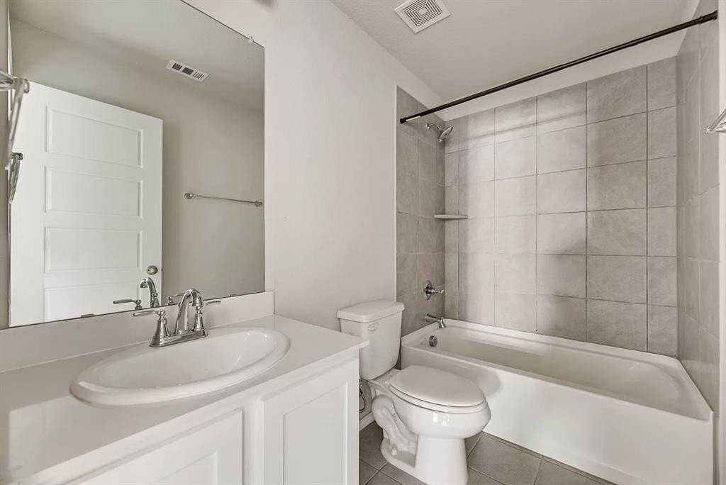 5913 Hopkins Dr - Photo 6 of 18