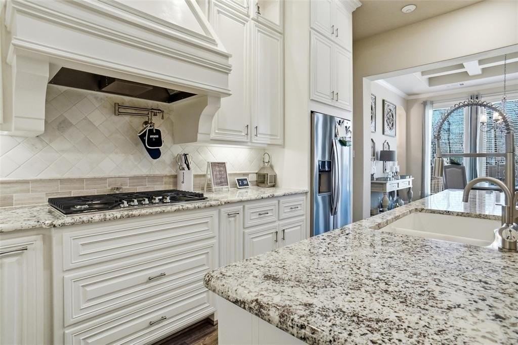 5925 Terrace Oaks Ln - Photo 6 of 30