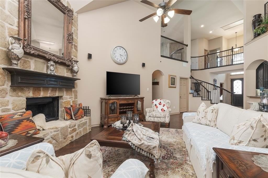 501 Windward Dr - Photo 5 of 28