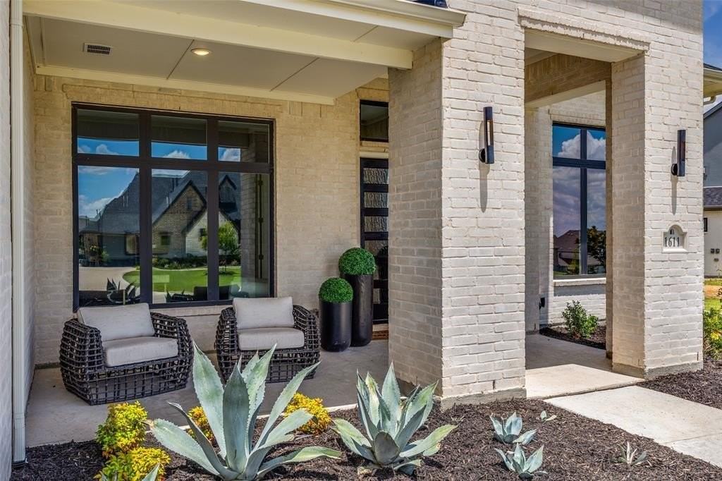 1611 Cayden Trl - Photo 3 of 29