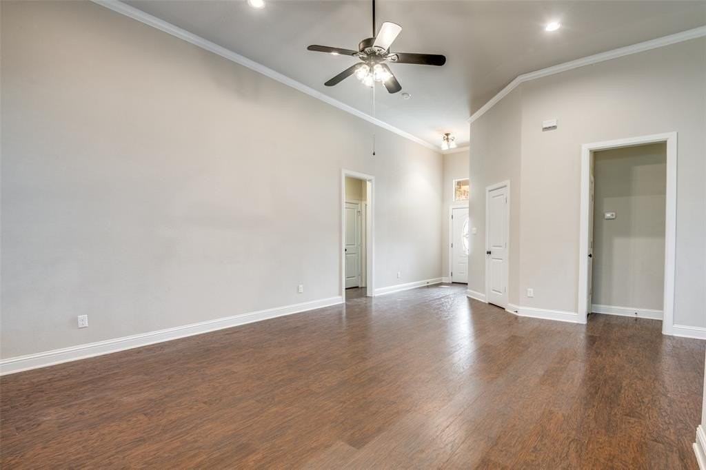 7505 Harbor Dr - Photo 6 of 26