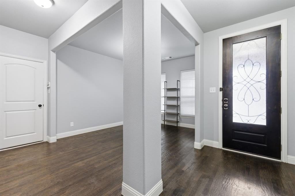 1134 Masquerade Dr - Photo 3 of 20