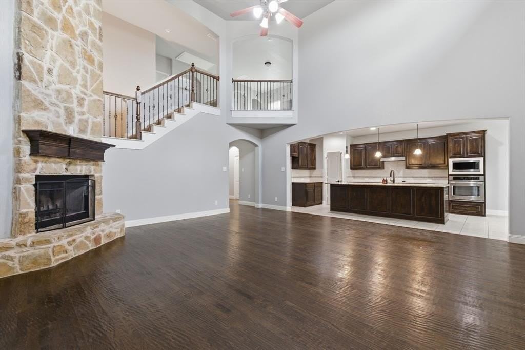 1134 Masquerade Dr - Photo 4 of 20