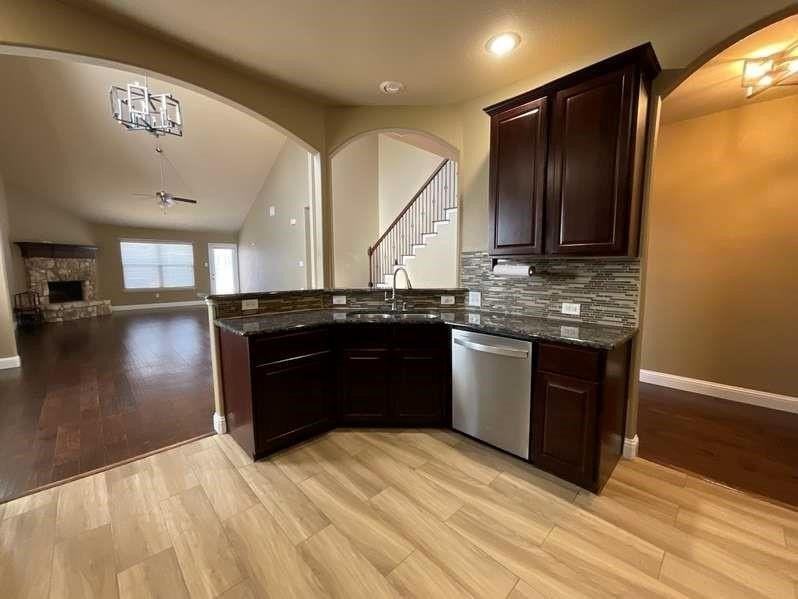 6020 Heather Dr - Photo 4 of 20