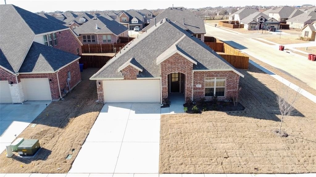 817 Joyse Ln - Photo 2 of 40