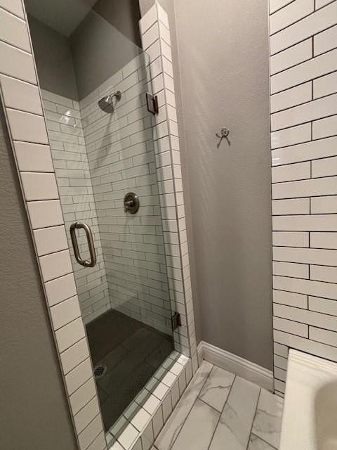 704 S Clinton Ave - Photo 4 of 16