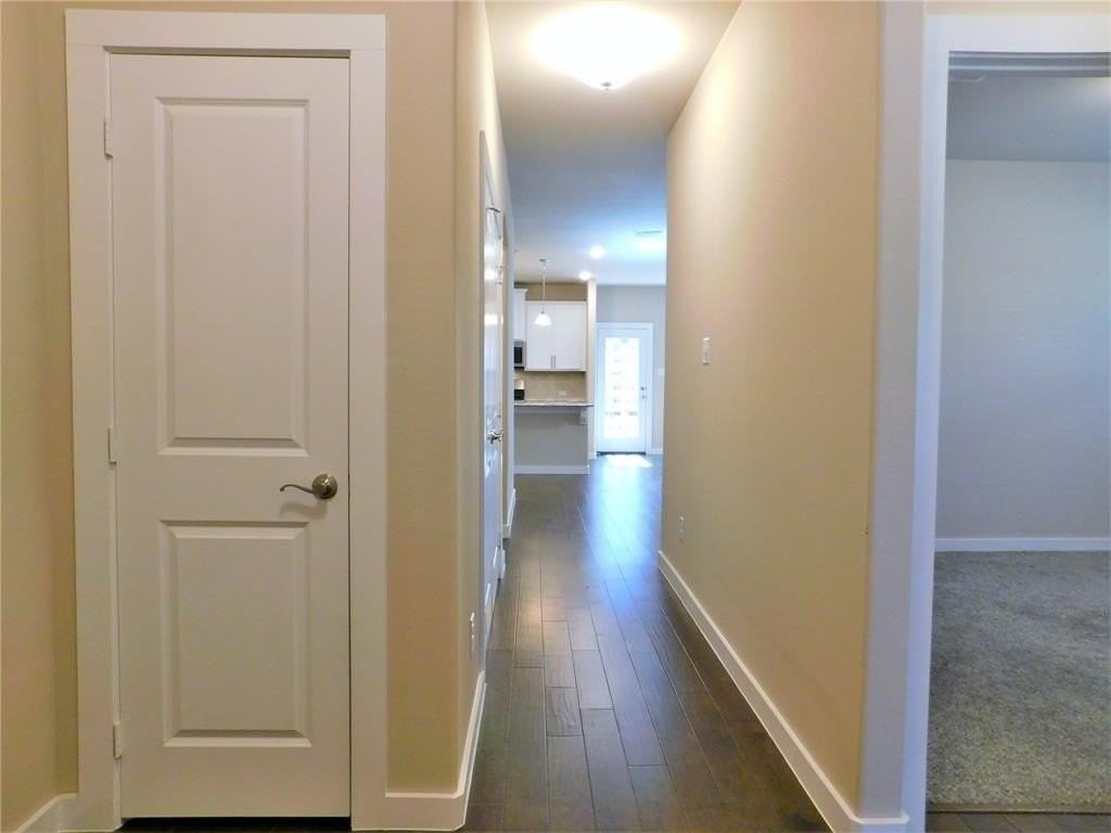 2100 Paxton Way - Photo 5 of 25