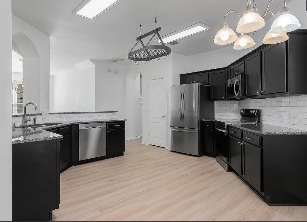 14708 Little Anne Dr - Photo 2 of 15