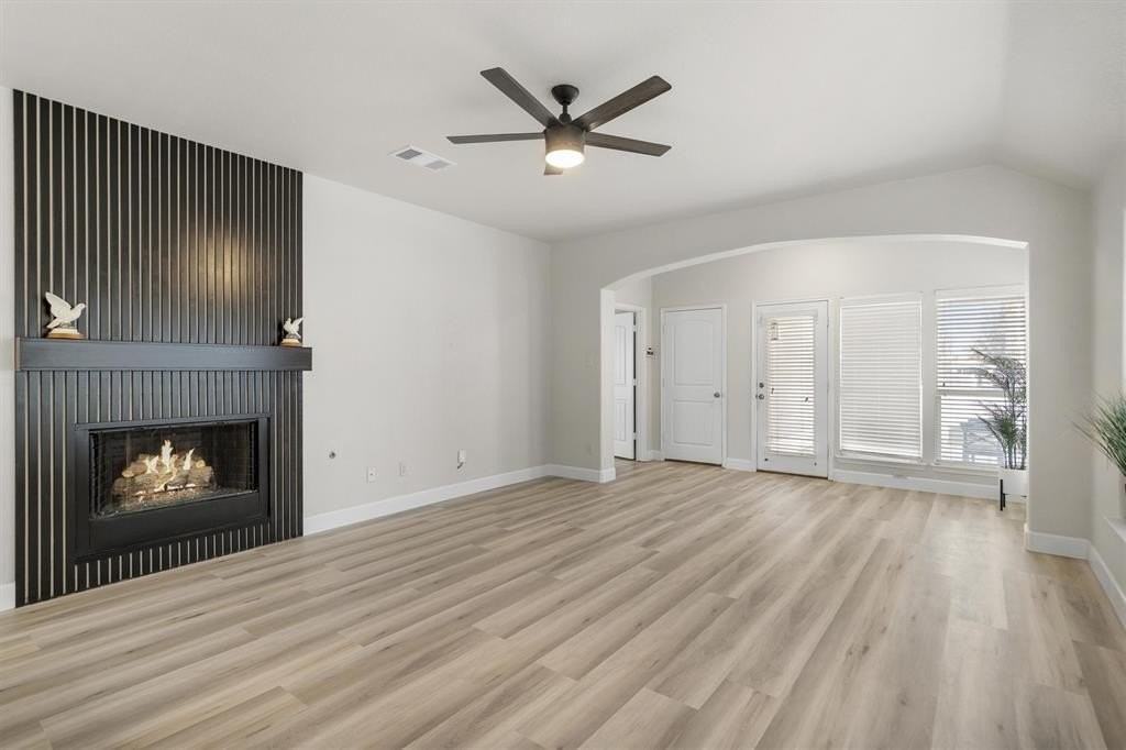 1816 Freedom Ln - Photo 2 of 14