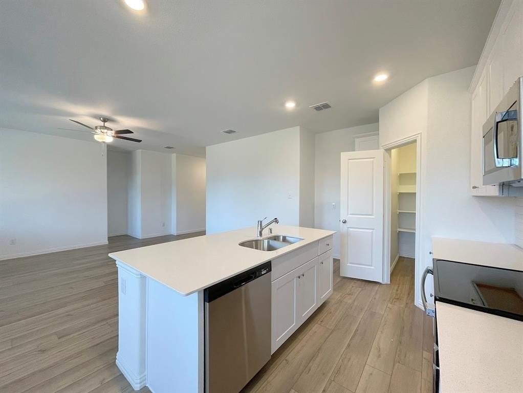 510 Macdonald Way - Photo 5 of 24