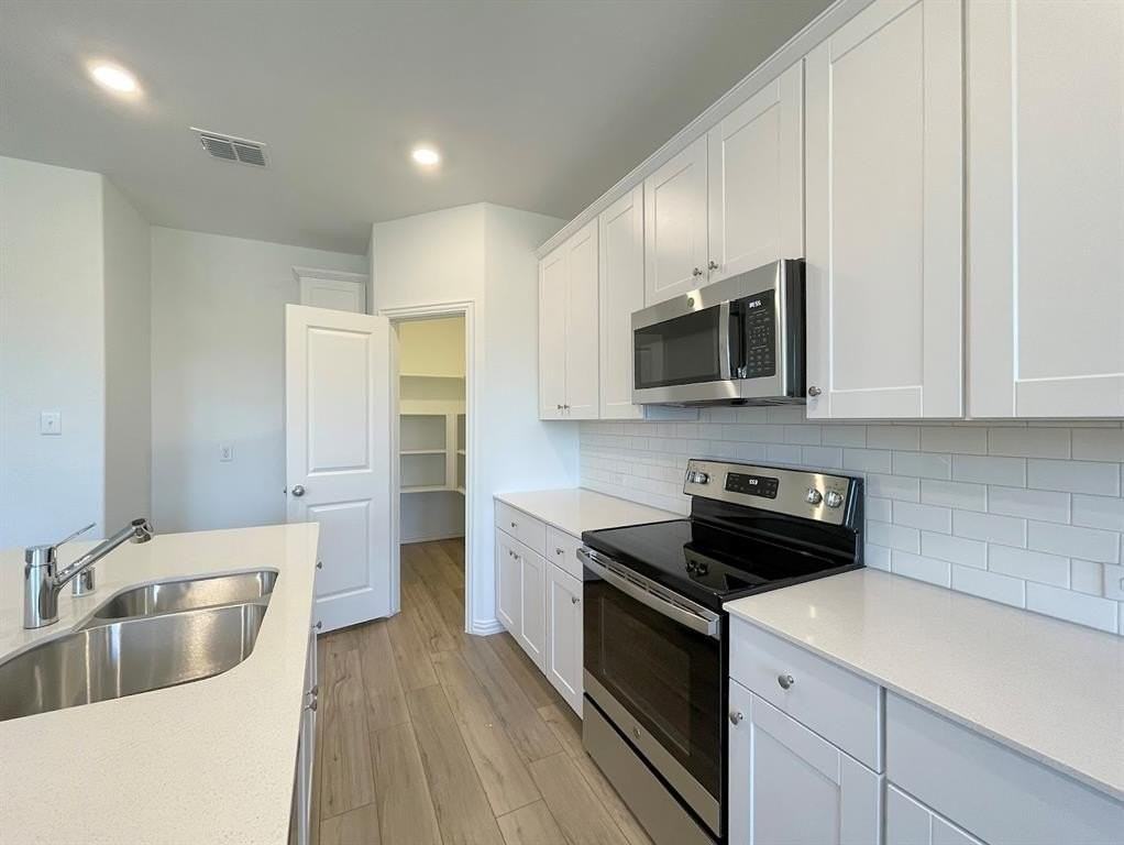 510 Macdonald Way - Photo 7 of 24