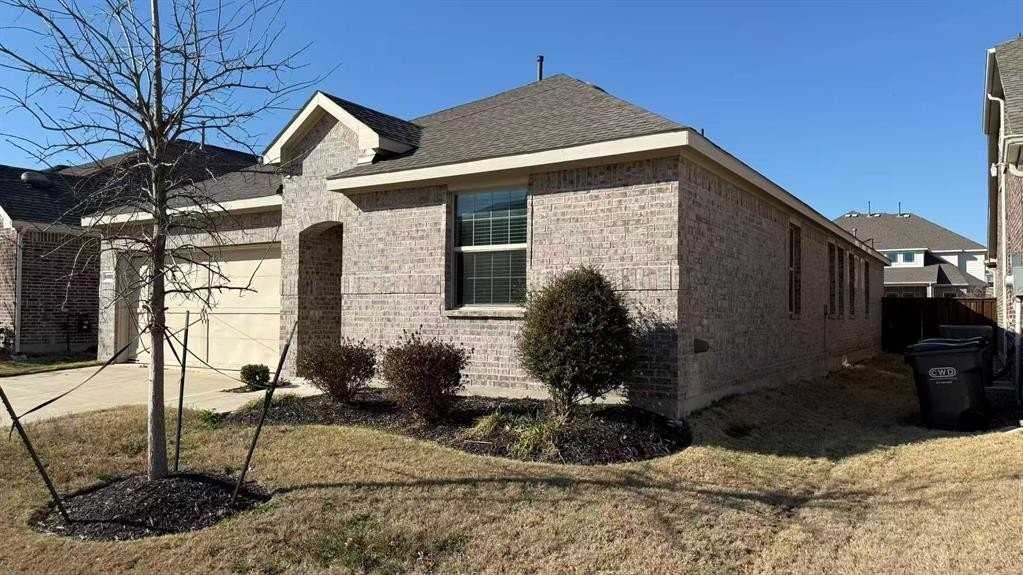 6009 Pensby Drive - Photo 2 of 33