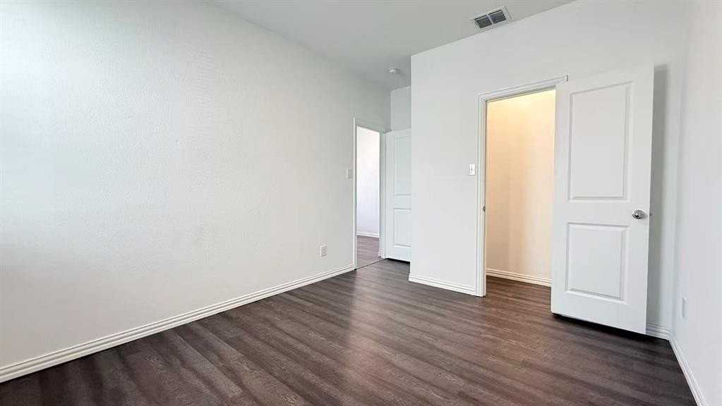 6009 Pensby Drive - Photo 7 of 33