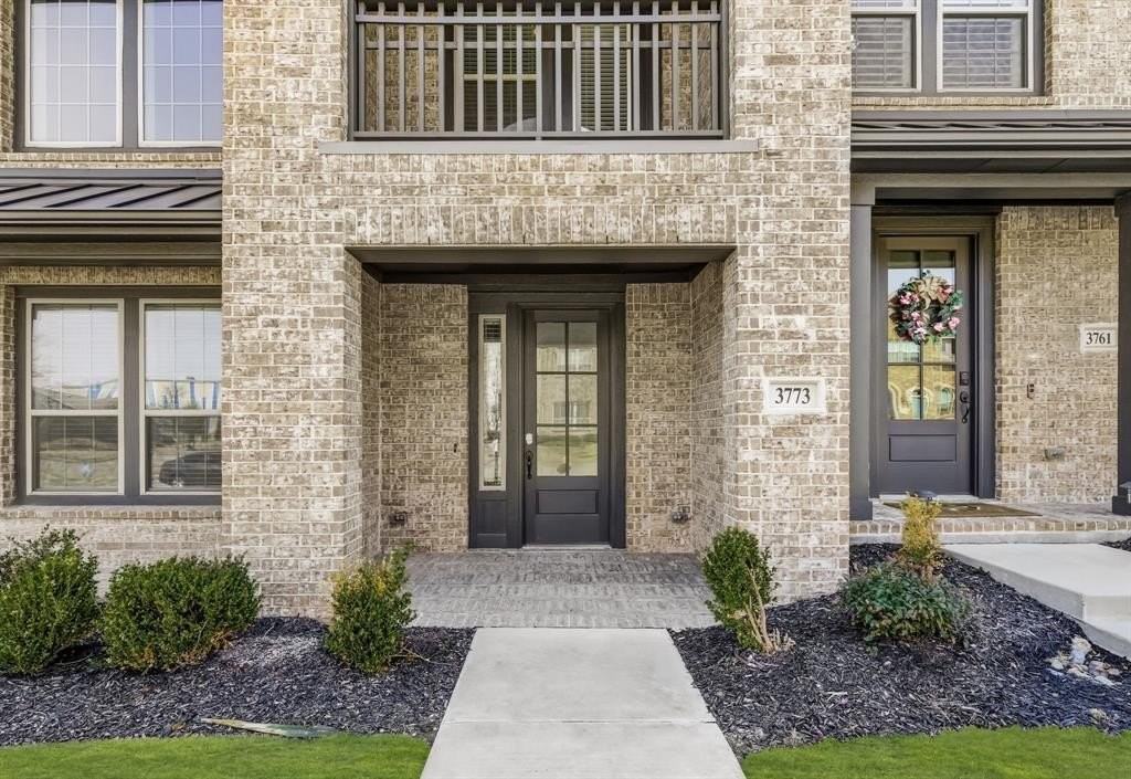 3773 Wellesley Ave - Photo 2 of 37